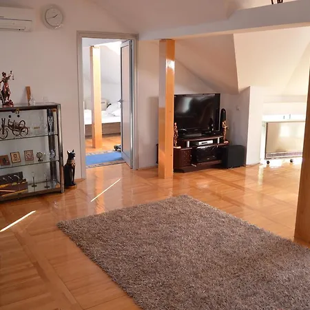 Crystal Lights Pirot
